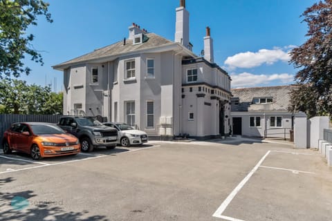 Luxury Apartment, Private Bathroom, Sea View (The Penthouse) | Exterior