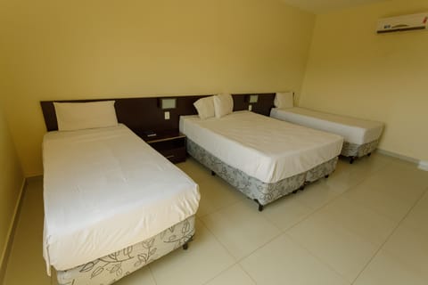 Standard Single Room, 1 Bedroom | Desk, laptop workspace, free WiFi, bed sheets