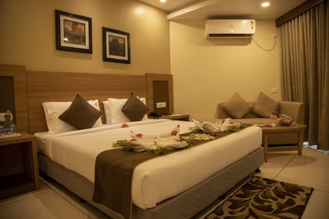 Deluxe Double Room, Partial Sea View | Premium bedding, memory foam beds, desk, laptop workspace