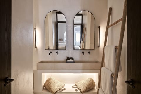 Suite, Private Pool, Sea View | Bathroom | Shower, rainfall showerhead, free toiletries, hair dryer