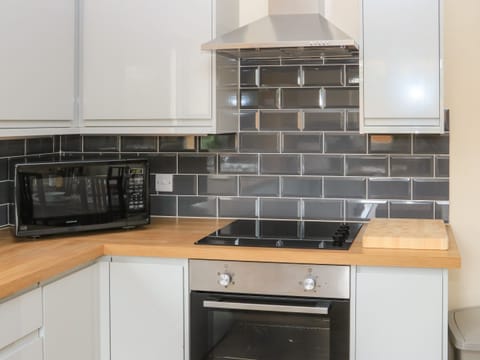 Fridge, dishwasher, electric kettle, toaster