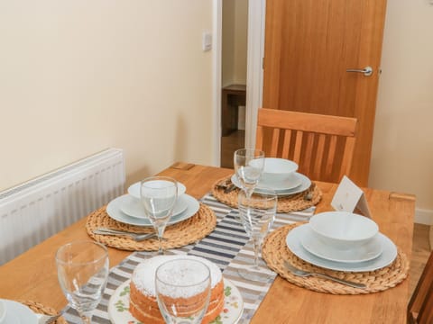 Fridge, dishwasher, electric kettle, toaster