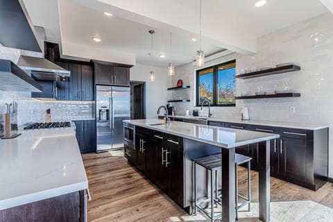 Where gourmet meals meet great design.