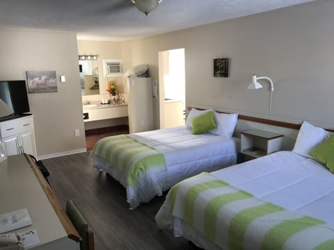 Family Room, 1 Bedroom, River View | Iron/ironing board, free rollaway beds, free WiFi, bed sheets