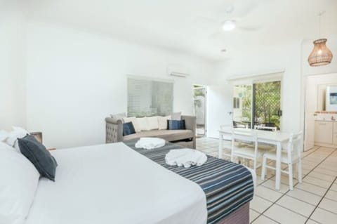 Garden Villa Standard Studio | Individually decorated, individually furnished, free WiFi, bed sheets