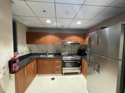 Fully equipped kitchen.