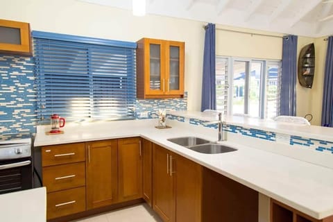 Superior Villa, Pool Access, Garden Area | Private kitchen | Full-size fridge, microwave, oven, stovetop