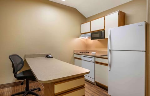 Suite, 1 Queen Bed with Sofa bed, Non Smoking | Private kitchen | Fridge, microwave, stovetop, dishwasher