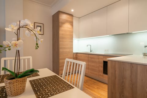 Design Apartment, 1 Bedroom | Private kitchen | Full-size fridge, stovetop, dishwasher, espresso maker