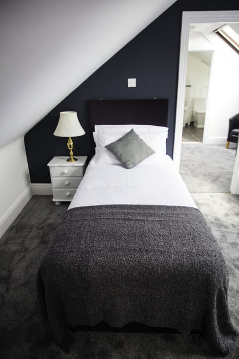 Standard Triple Room | Egyptian cotton sheets, premium bedding, individually decorated