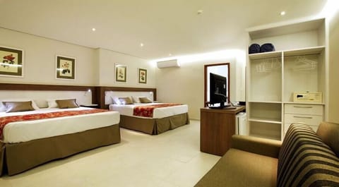 Superior Room | In-room safe, desk, free WiFi, bed sheets