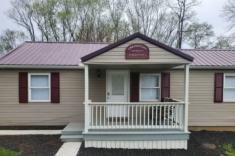 Welcome to the Cottage on Tarlton’s Edge