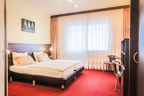 Comfort Double or Twin Room | In-room safe, free WiFi, bed sheets