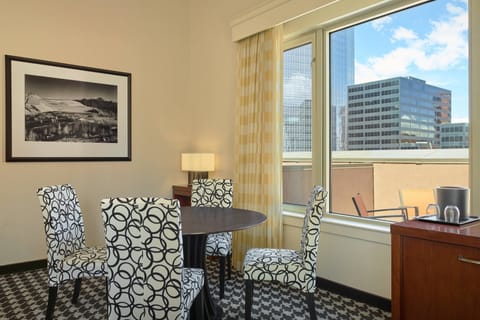 Suite, 1 Bedroom | Egyptian cotton sheets, premium bedding, individually furnished, desk