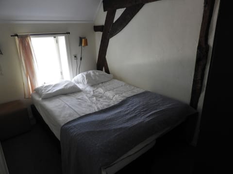 Basic House, 2 Bedrooms, Garden View, Garden Area | In-room safe, free WiFi