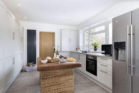 8ac5c036-1eba-40f7-aac9-68933b920aa3