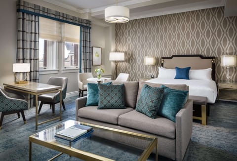 Junior Suite City View 1 King | 1 bedroom, premium bedding, down comforters, pillowtop beds