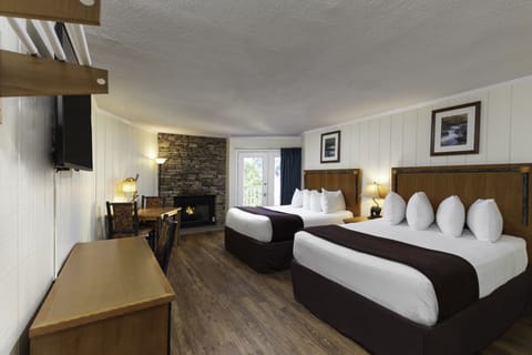 Signature Room - 2 Queen Beds River View (Newly Renovated) | In-room safe, iron/ironing board, free WiFi, bed sheets