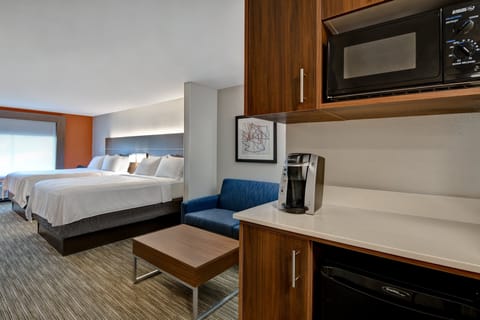 Suite, Multiple Beds | In-room safe, desk, iron/ironing board, free cribs/infant beds