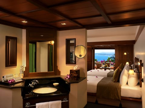 Premier Room, Sea View | Minibar, in-room safe, desk, laptop workspace