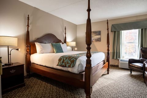 Suite, 1 Bedroom | Premium bedding, individually decorated, individually furnished, desk