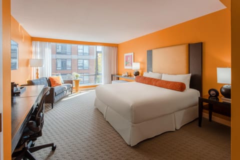 Deluxe Room, 1 King Bed | Egyptian cotton sheets, premium bedding, down comforters, pillowtop beds