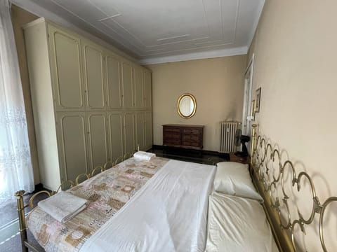 Luxury Room | Premium bedding, down comforters, memory foam beds