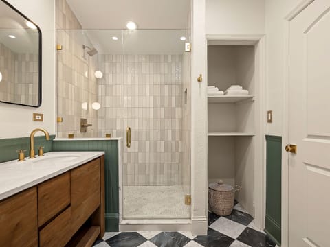 Premier Cabin, 1 King Bed | Bathroom | Combined shower/tub, hair dryer, towels, soap