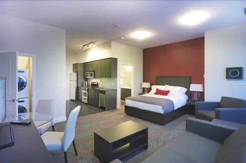 Suite, 1 Bedroom, Balcony | Premium bedding, down comforters, pillowtop beds, in-room safe