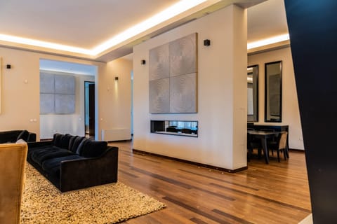 Villa V, 3 bedrooms | Living area | Plasma TV