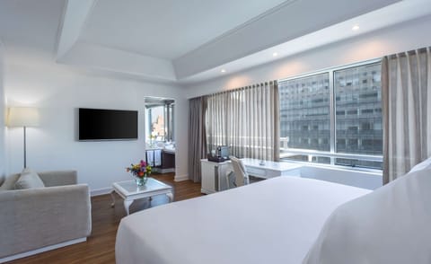 Premium Room | Frette Italian sheets, premium bedding, pillowtop beds, minibar