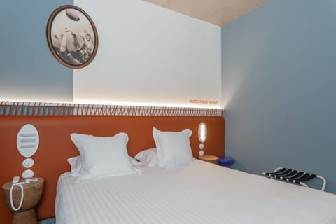 Premium bedding, in-room safe, individually decorated