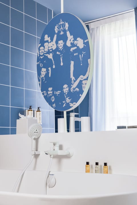 Junior Room | Bathroom | Hair dryer, towels