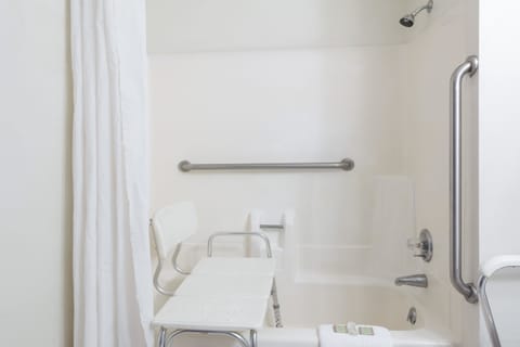 Room, Accessible, Refrigerator | Bathroom | Combined shower/tub, free toiletries, hair dryer, towels