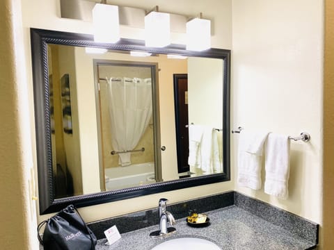 Standard Room, 2 Queen Beds, Non Smoking, Refrigerator & Microwave | Bathroom | Combined shower/tub, free toiletries, hair dryer, towels