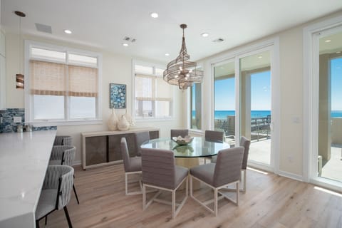 Dining Table w/ 6 Chairs