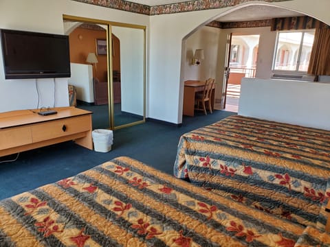 Business Suite, 2 Queen Beds, Mountain View | Free WiFi, bed sheets