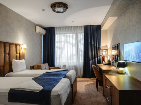 Deluxe Twin Room | Premium bedding, minibar, individually decorated, individually furnished