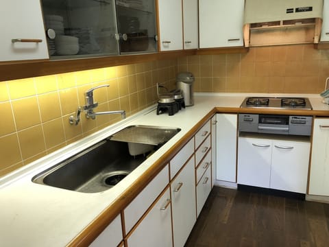 Family Villa | Private kitchen | Fridge, microwave, stovetop, electric kettle