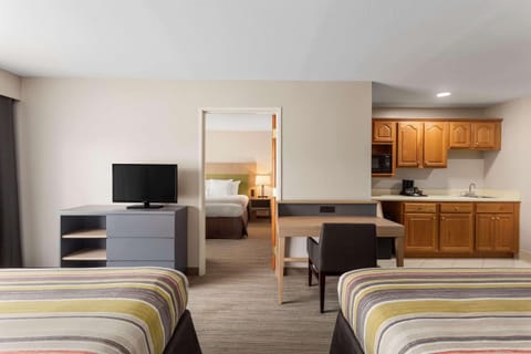 Suite, 2 Bedrooms, Non Smoking | Premium bedding, down comforters, pillowtop beds, desk