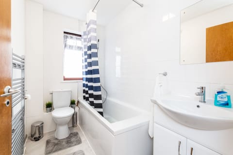 House | Bathroom | Combined shower/tub, deep soaking tub, hair dryer, towels