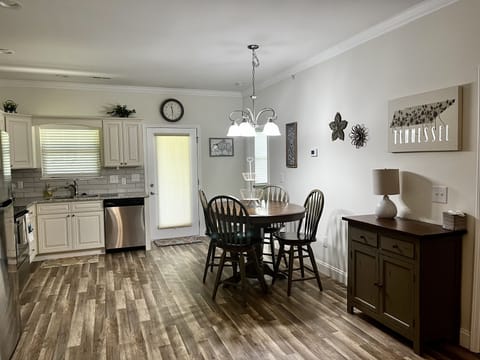 Open, clean, modern space for you and your friends/family to spend quality time!