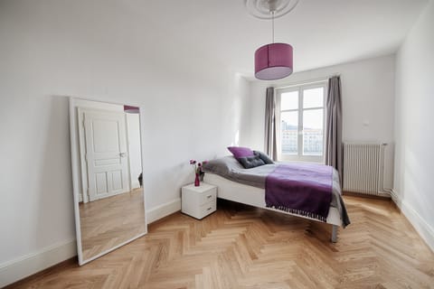 Individually decorated, individually furnished, desk, free WiFi