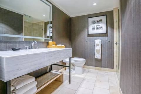 Room, 1 King Bed, Accessible | Bathroom | Designer toiletries, hair dryer, bathrobes, towels