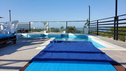 2 outdoor pools