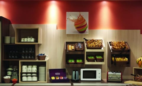 Daily buffet breakfast (EUR 9.90 per person)