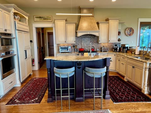 Kitchen Island Seating