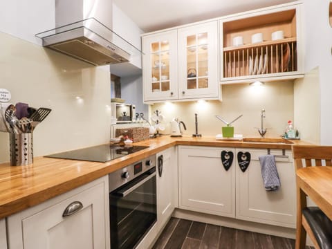 Fridge, dishwasher, electric kettle, toaster