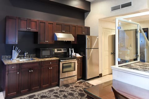 2-Storey Loft Suite | Private kitchen | Fridge, microwave, coffee/tea maker