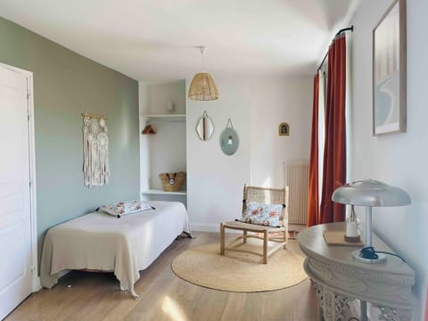 Superior Double Room, Park View | Individually decorated, individually furnished, desk, blackout drapes